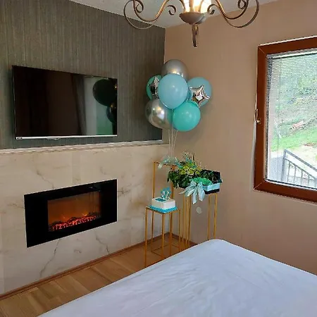 Konak Hilltop & 3*