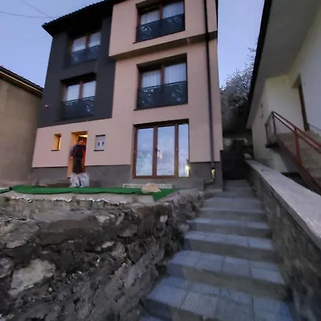 Konak Hilltop &